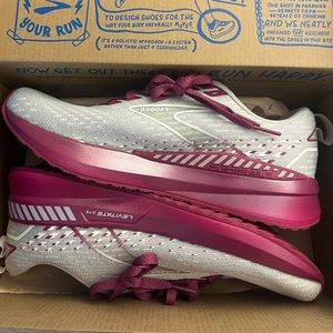 Brooks Levitate Sneakers, Never Been Worn, Pink and Grey